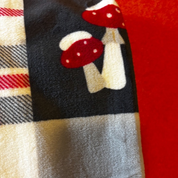 Winter check patchwork like super soft fleece throw NWT - Picture 6 of 11